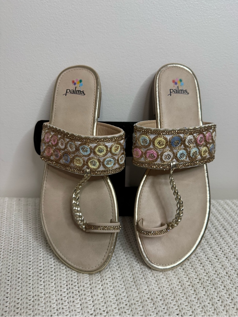 Palms Gold Embellished Multicolor Beaded Toe-Ring Sandals size 9